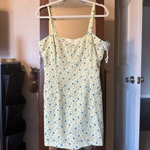 Vintage floral skort dress with key hole detail